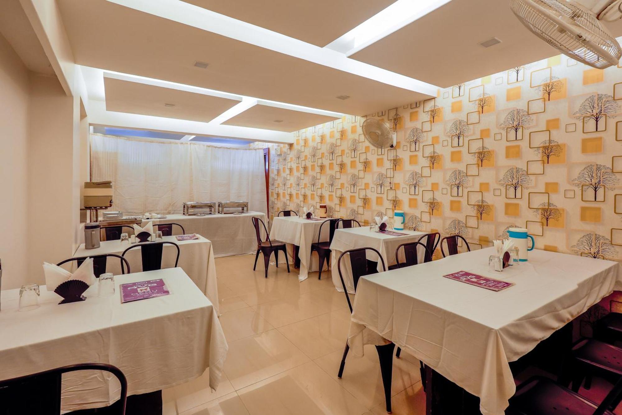 Treebo Rvg Otel Vadodara Dış mekan fotoğraf