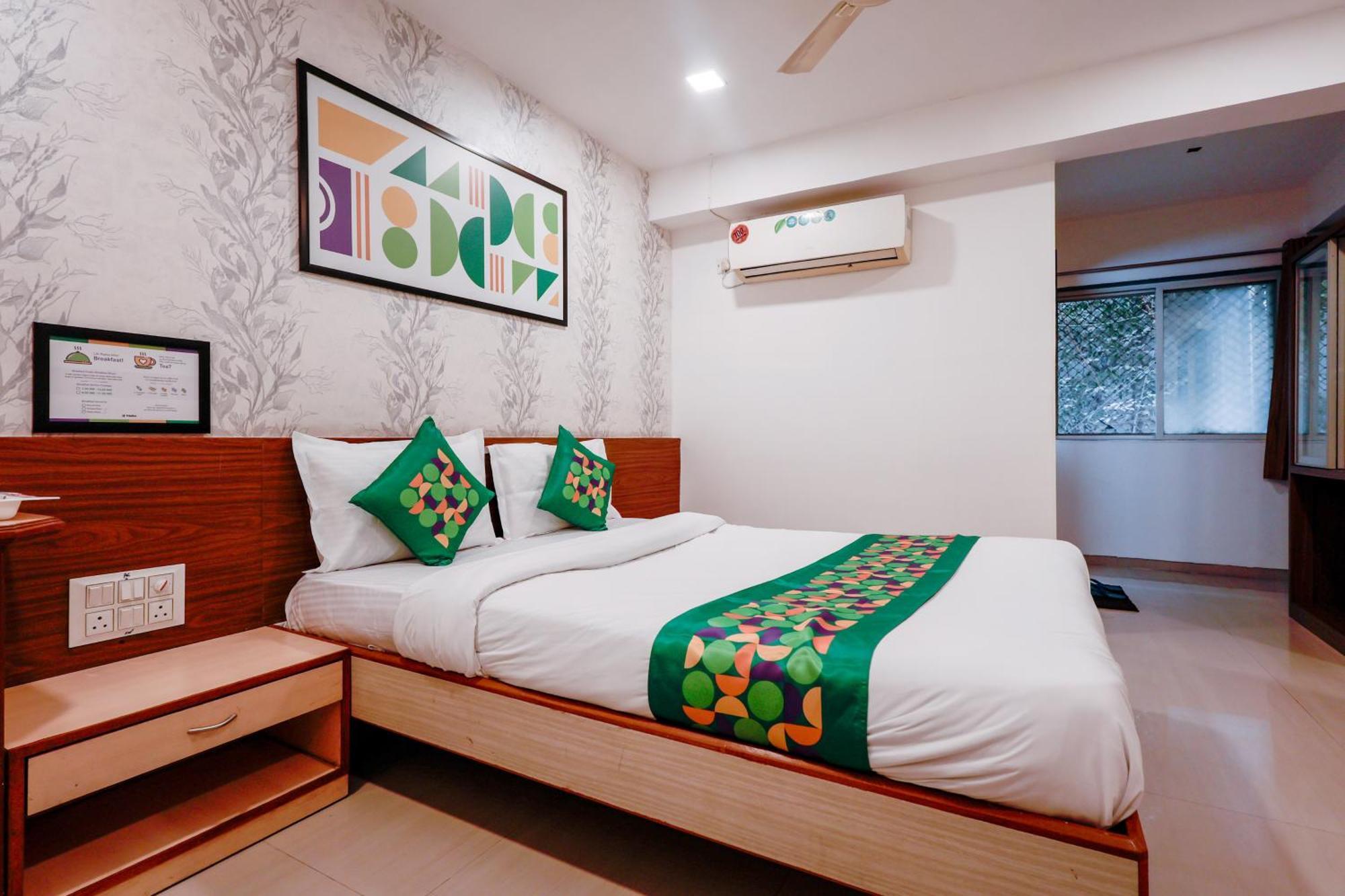 Treebo Rvg Otel Vadodara Dış mekan fotoğraf