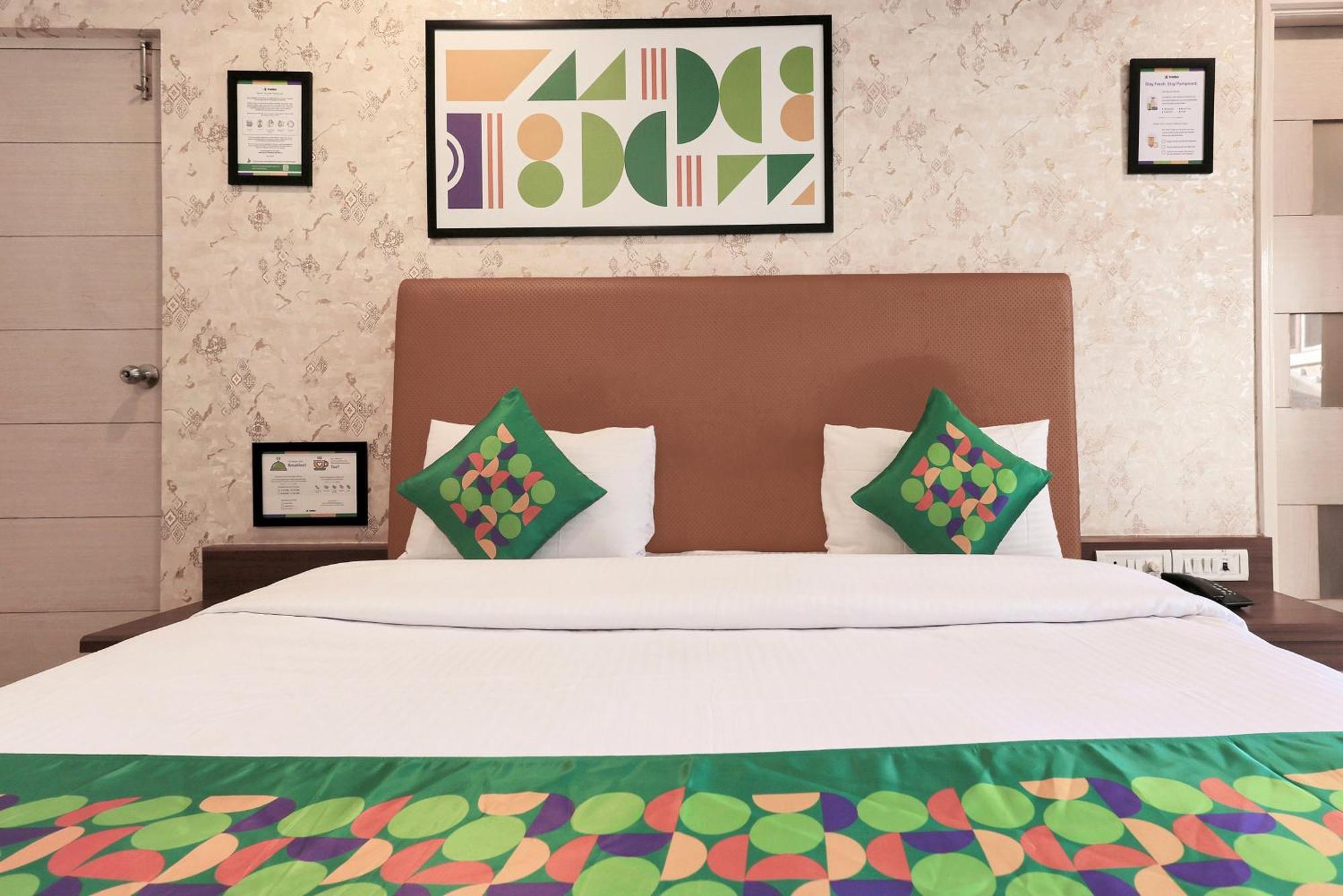 Treebo Rvg Otel Vadodara Dış mekan fotoğraf